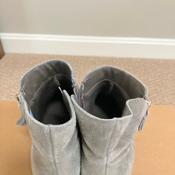 Kensie Gray Ankle Boots - Picture 4 of 4